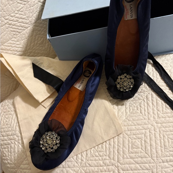 LANVIN Élégant Satin Ballerine Slippers with Jeweled Silk Tulle ~ EU 38.5 US 7.5 - Picture 2 of 16